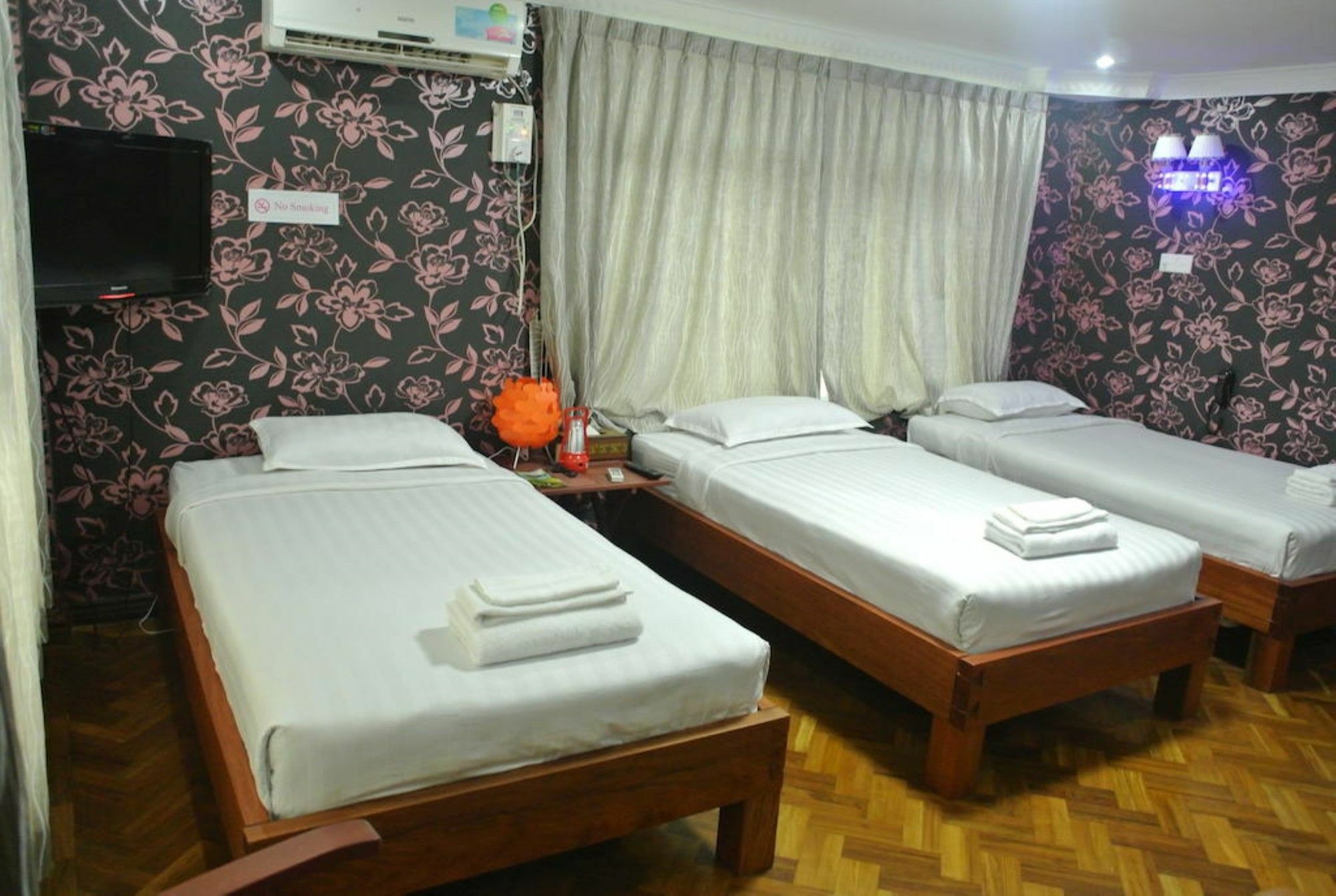 Yaewaddy Motel Gyogon Zewnętrze zdjęcie